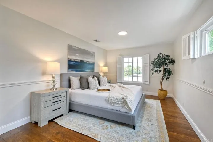 402 Parkwood Lane, Encinitas, California 92024