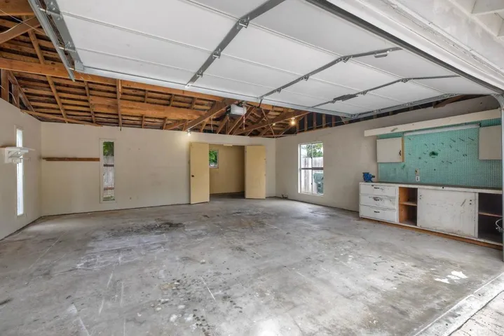 402 Parkwood Lane, Encinitas, California 92024