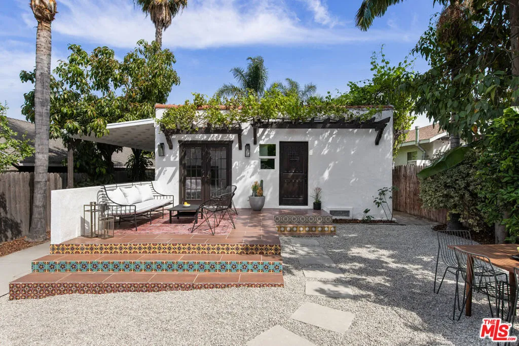 2919 Gleneden Street, Los Angeles, California 90039 home-pic-13