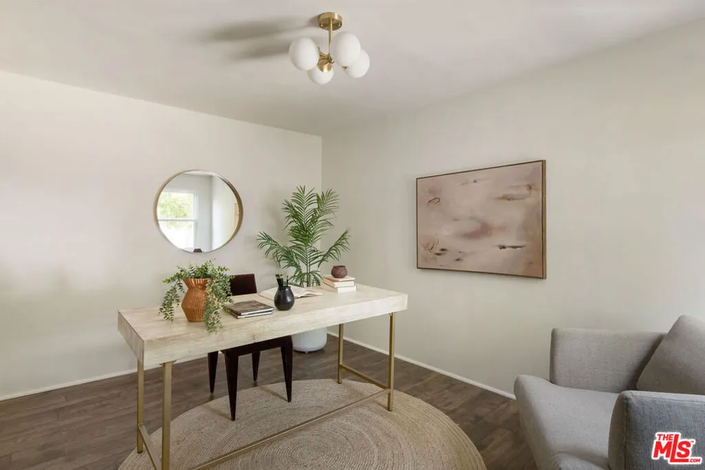 2919 Gleneden Street, Los Angeles, California 90039 home-pic-22