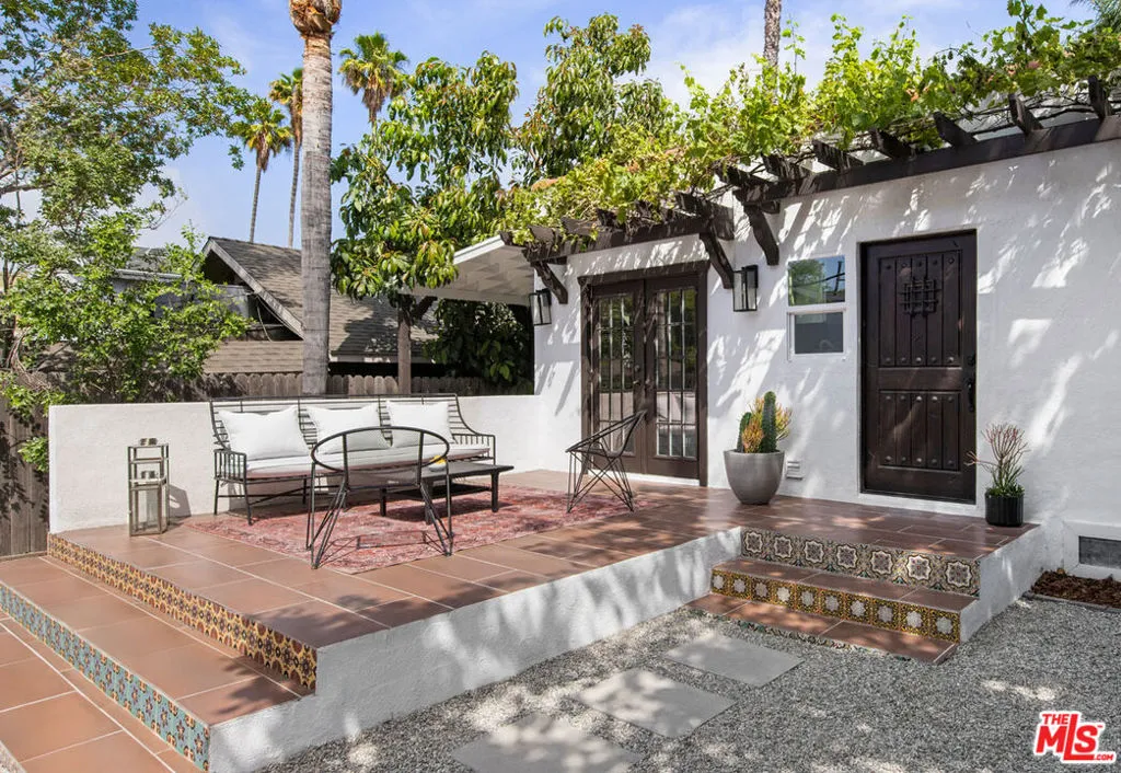 2919 Gleneden Street, Los Angeles, California 90039 home-pic-14