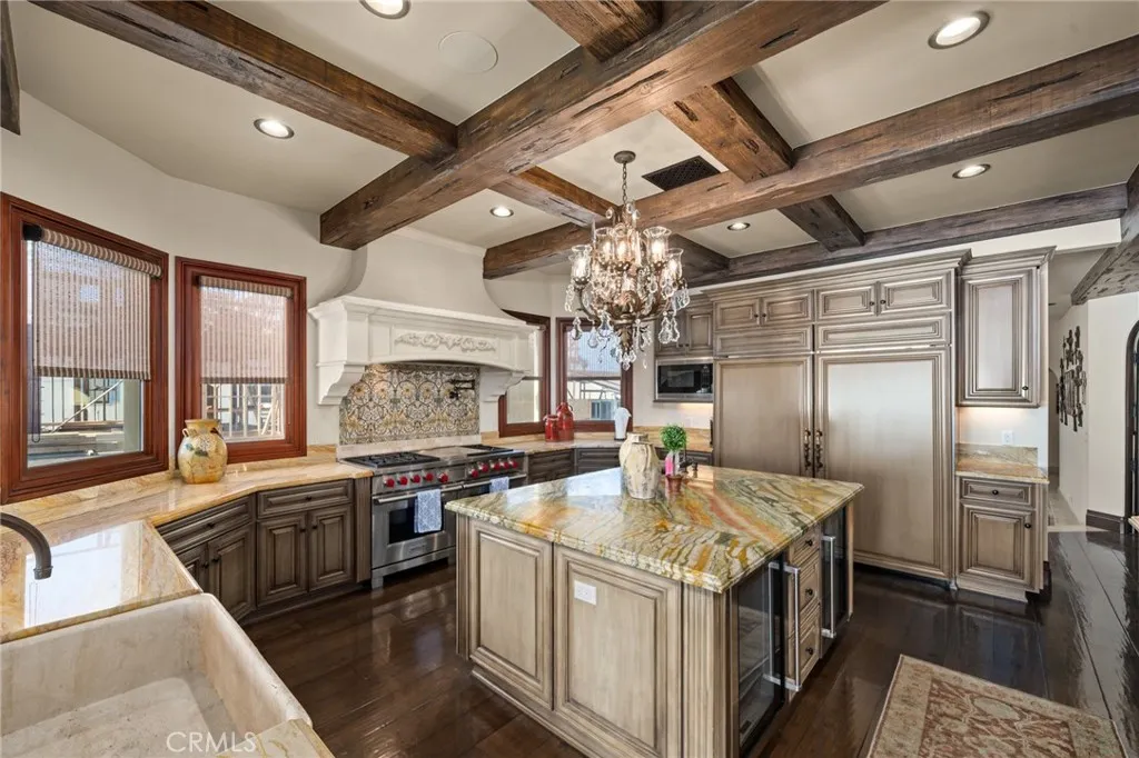 2 60th Pl, Long Beach, California 90803 home-pic-15