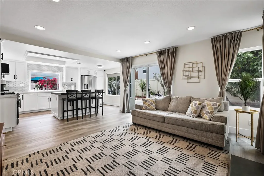 28752 Vista Santiago Road, Lake Forest, California 92679 home-pic-7