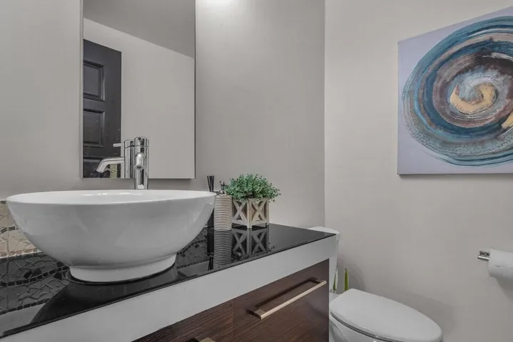 11 - 8420 Blackburn Ave 11-