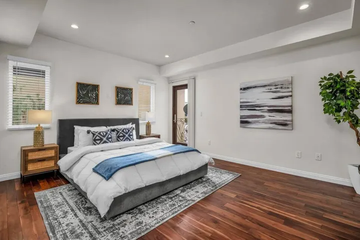 12 - 8420 Blackburn Ave 12-