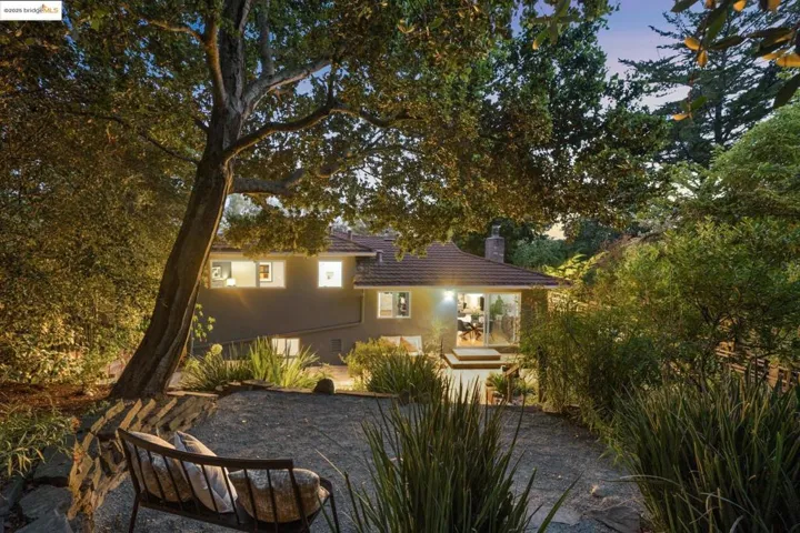 5801 Balboa Dr, Oakland, California 94611