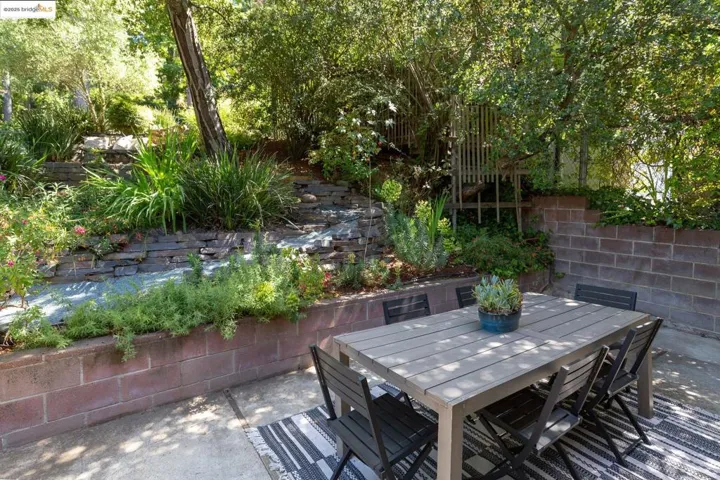 5801 Balboa Dr, Oakland, California 94611