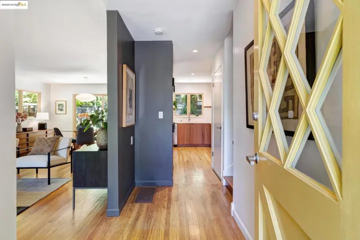 5801 Balboa Dr, Oakland, California 94611