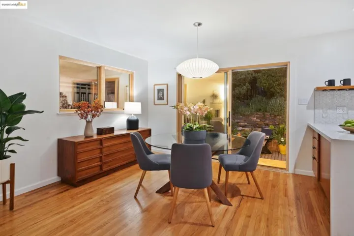 5801 Balboa Dr, Oakland, California 94611