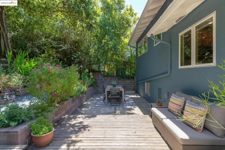5801 Balboa Dr, Oakland, California 94611