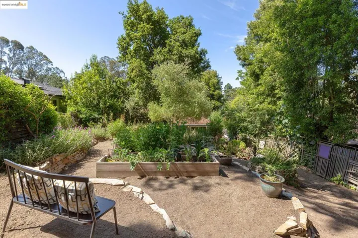 5801 Balboa Dr, Oakland, California 94611