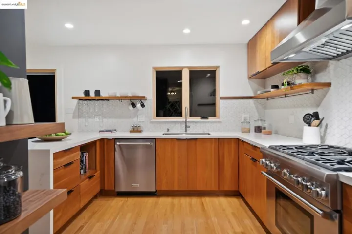 5801 Balboa Dr, Oakland, California 94611