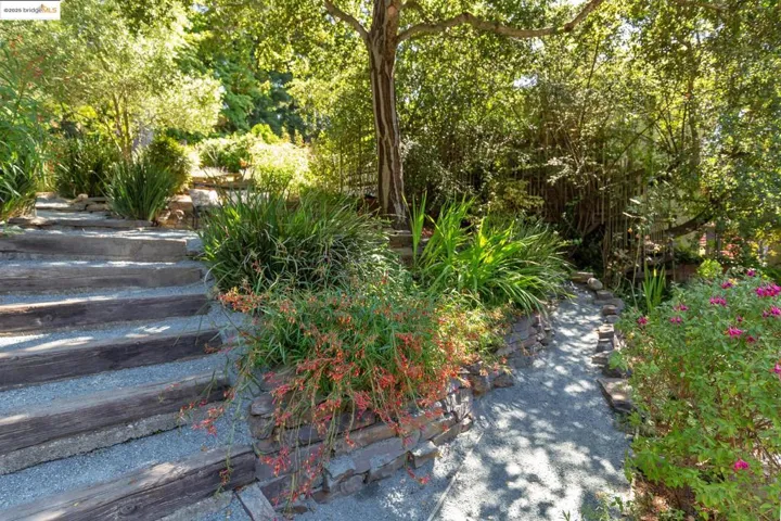 5801 Balboa Dr, Oakland, California 94611
