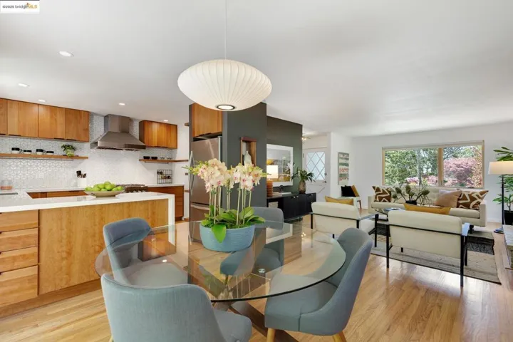 5801 Balboa Dr, Oakland, California 94611