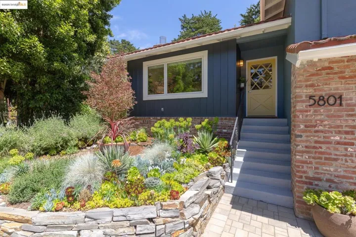 5801 Balboa Dr, Oakland, California 94611