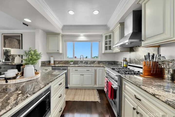 27508 Fawnskin Drive, Rancho Palos Verdes, California 90275
