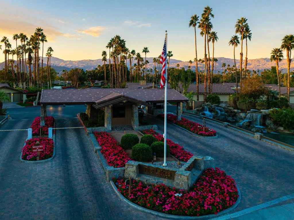 150 Running Springs Drive, Palm Desert, California 92211 home-pic-28