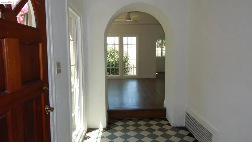 108 Green St, Martinez, California 94553