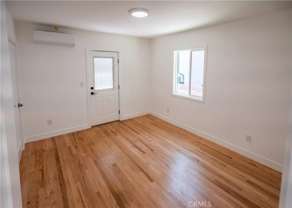 1522 N Benton Way, Los Angeles, California 90026 home-pic-30