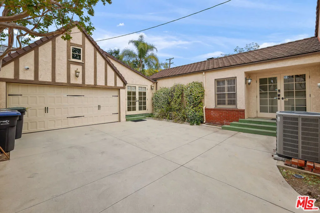 2005 Chilton Drive, Glendale, California 91201 home-pic-33