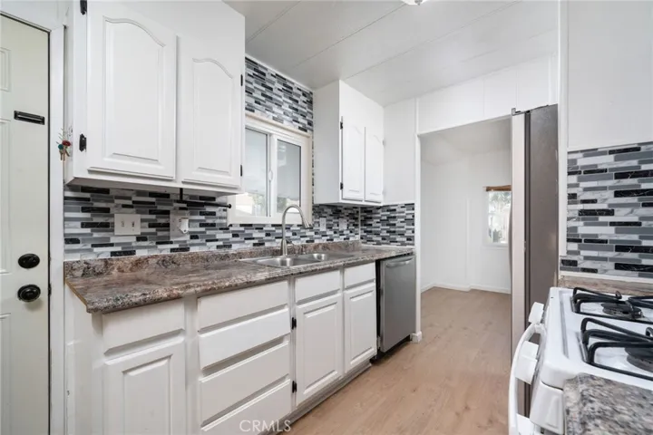 1661 Puente Avenue 15, Baldwin Park, California 91706