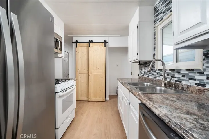 1661 Puente Avenue 15, Baldwin Park, California 91706