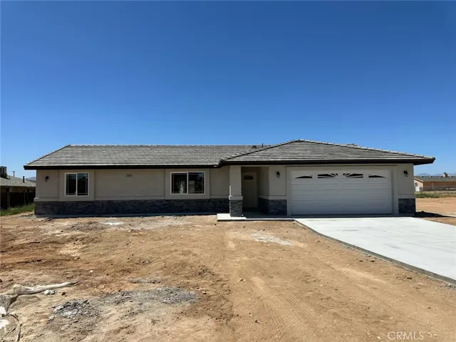 15731 Sago Road, Apple Valley, California 92307