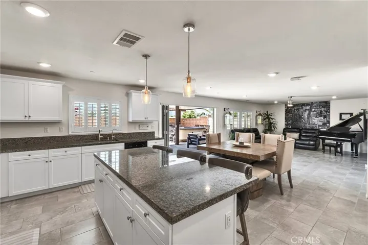 15040 Capstone Street, Fontana, California 92336