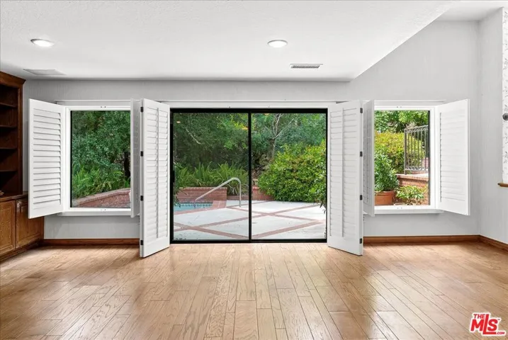 6911 Sunset Ridge Court, West Hills, California 91307