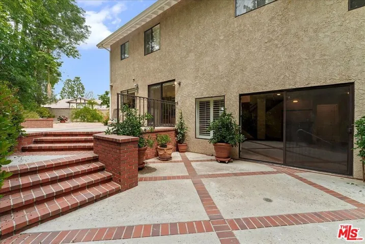 6911 Sunset Ridge Court, West Hills, California 91307