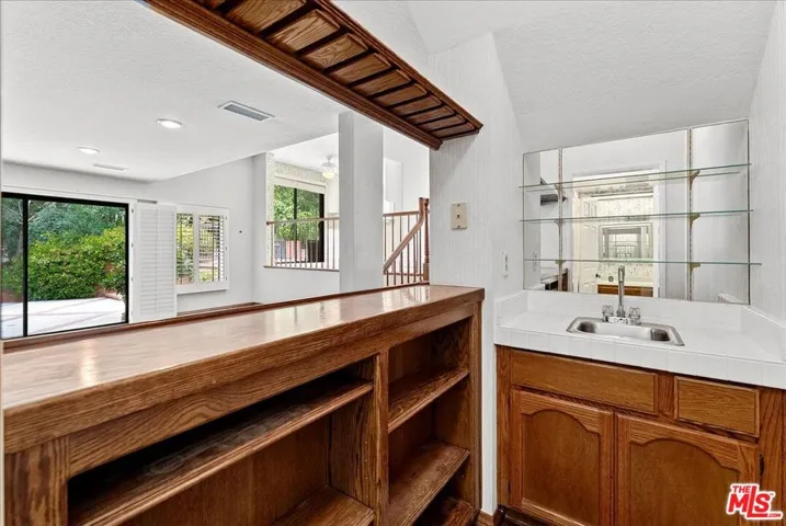 6911 Sunset Ridge Court, West Hills, California 91307