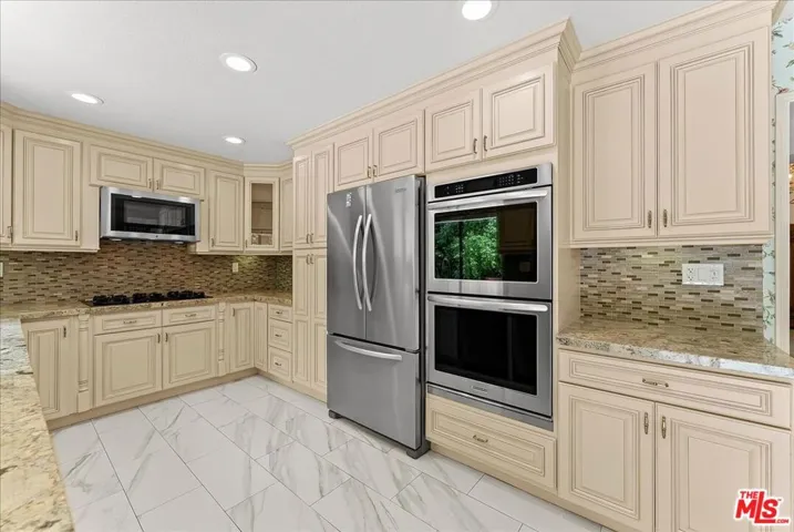 6911 Sunset Ridge Court, West Hills, California 91307