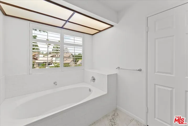 6911 Sunset Ridge Court, West Hills, California 91307