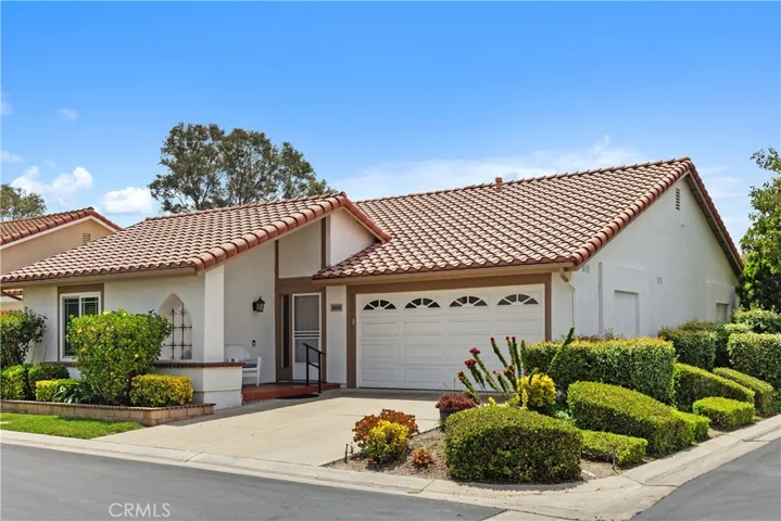 28052 Espinoza, Mission Viejo, California 92692