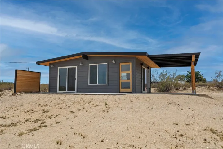 57628 Pine Street, Landers, California 92285