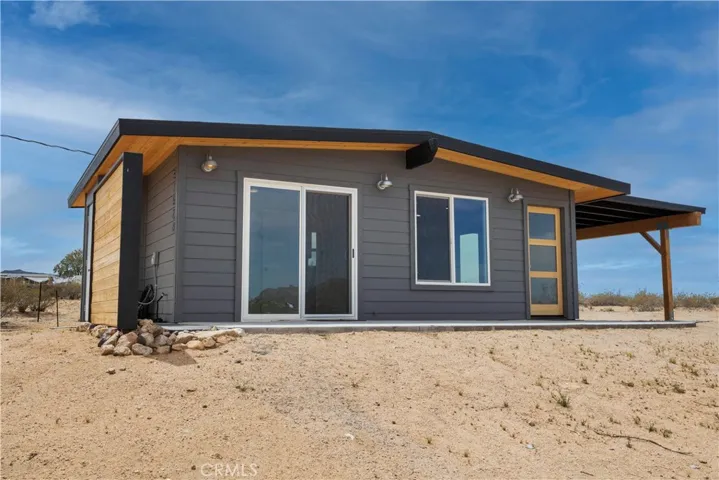 57628 Pine Street, Landers, California 92285