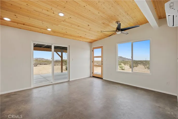 57628 Pine Street, Landers, California 92285