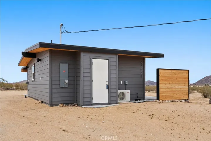 57628 Pine Street, Landers, California 92285