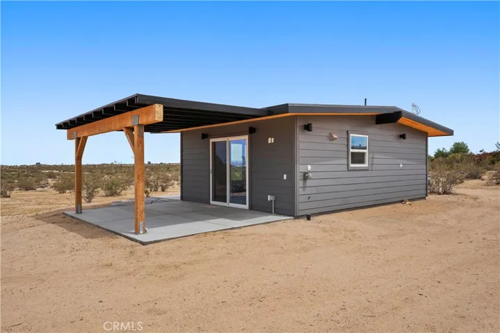57628 Pine Street, Landers, California 92285