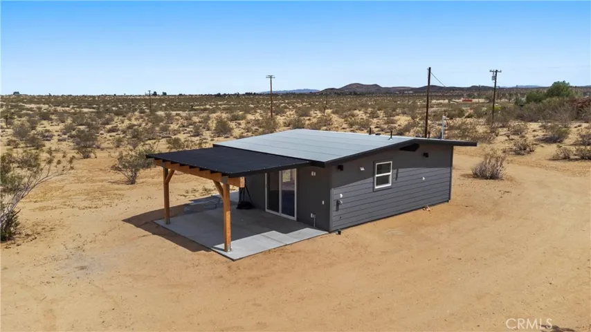 57628 Pine Street, Landers, California 92285