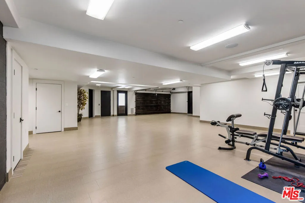 2175 Summitridge Drive, Beverly Hills, California 90210 home-pic-23