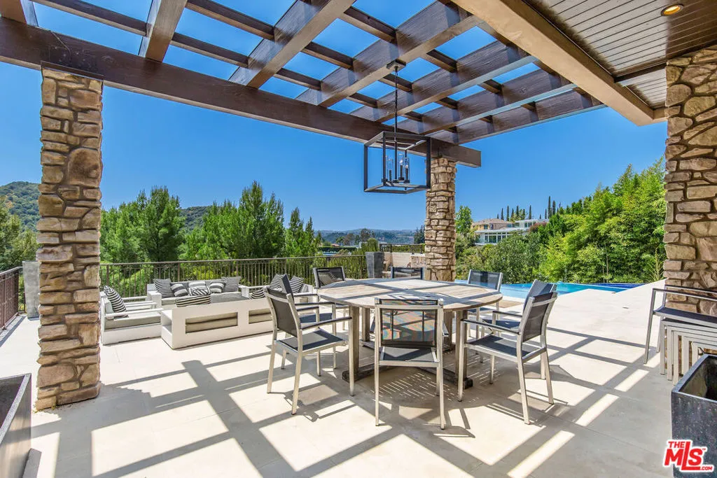 2175 Summitridge Drive, Beverly Hills, California 90210 home-pic-25