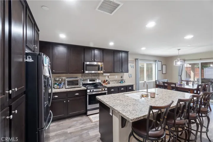 401 Tivoli Court, Hemet, California 92543