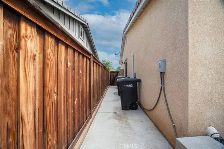401 Tivoli Court, Hemet, California 92543