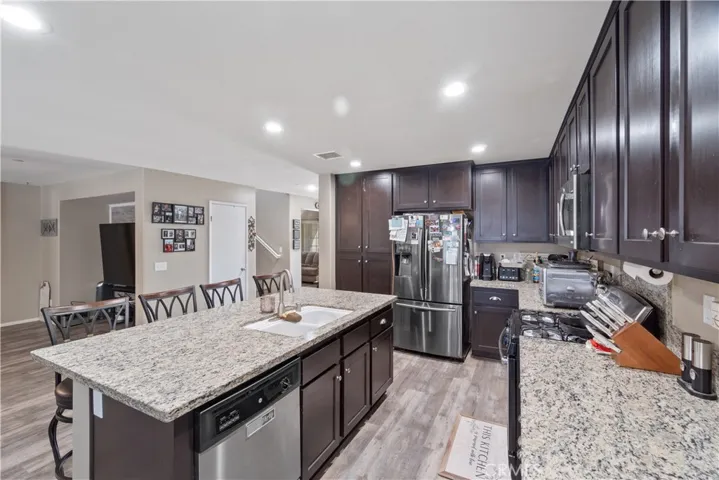 401 Tivoli Court, Hemet, California 92543