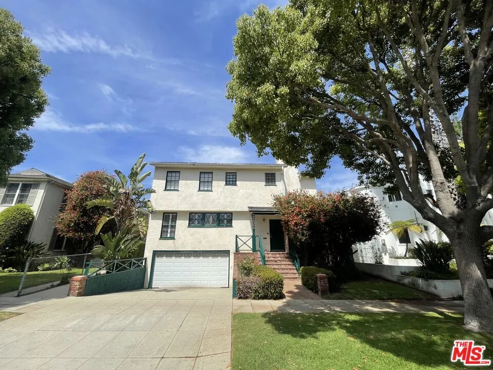 1131 17th Street, Santa Monica, California 90403, 12 Bedrooms Bedrooms, ,17 BathroomsBathrooms,Residential Income,For Sale,17th,25545825