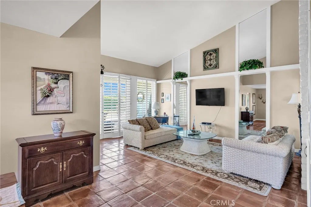 17 Toledo Drive, Rancho Mirage, California 92270 home-pic-3