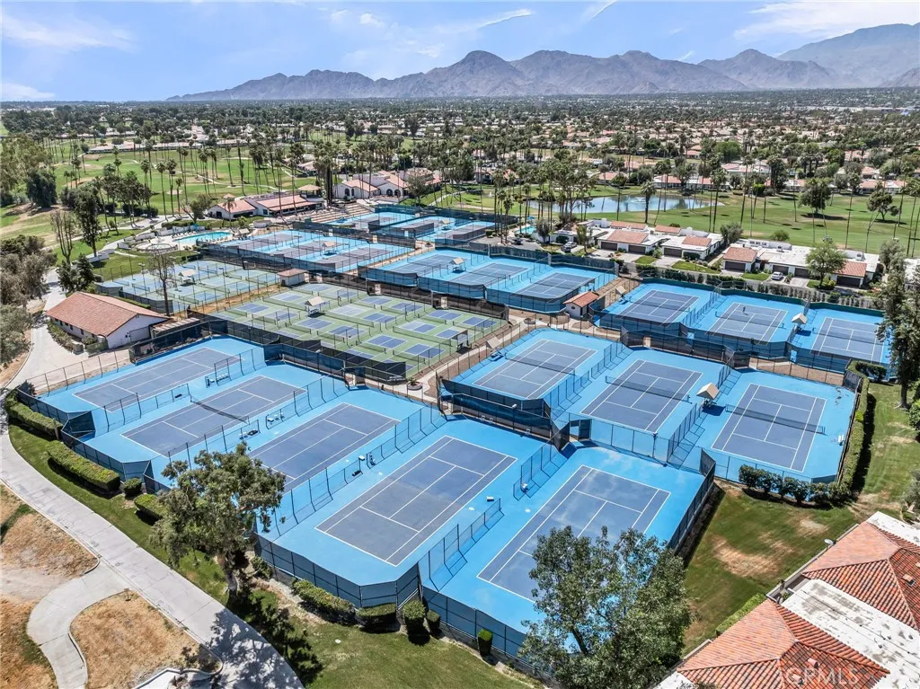17 Toledo Drive, Rancho Mirage, California 92270 home-pic-34