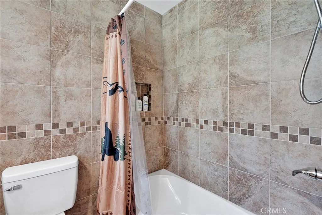 1381 Laura Street, Wrightwood, California 92397 home-pic-26
