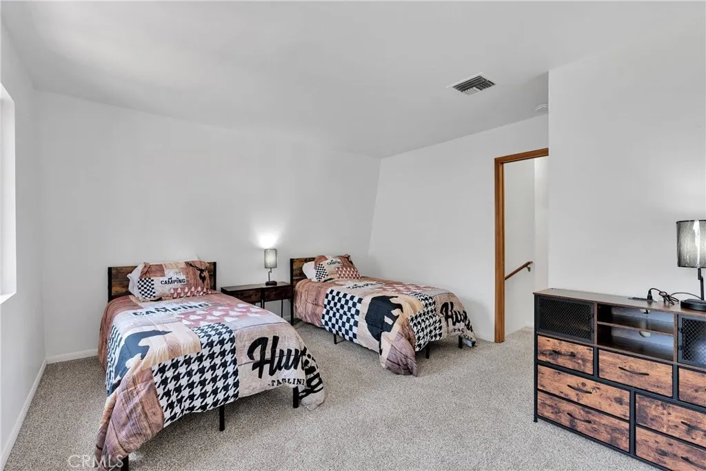 1381 Laura Street, Wrightwood, California 92397 home-pic-17